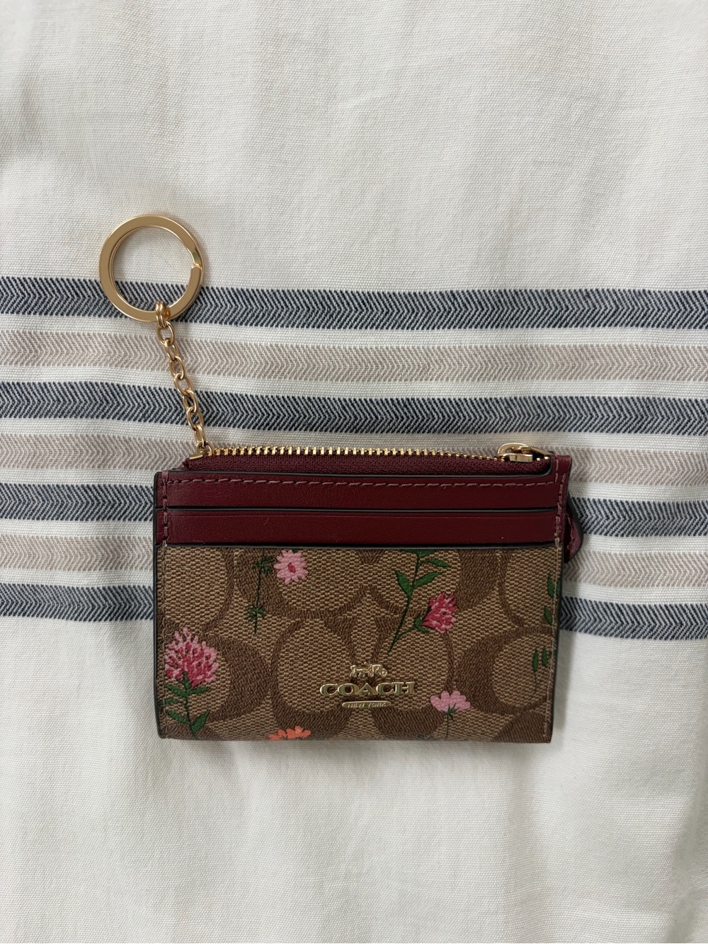 Coach Brown Signature Floral Zip Card Case with Burgundy Trim - Picture 7 of 7